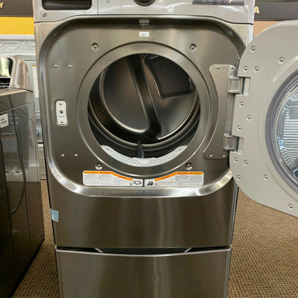 LG 9.0 cu. ft. Mega Capacity Gas Dryer w/ TrueSteam®