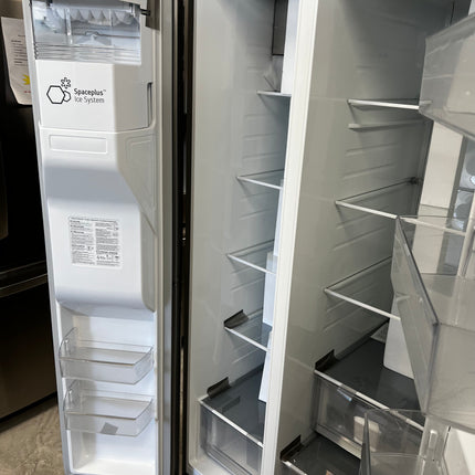 LG 27 cu. ft. Side-by-Side Refrigerator with Craft Ice™