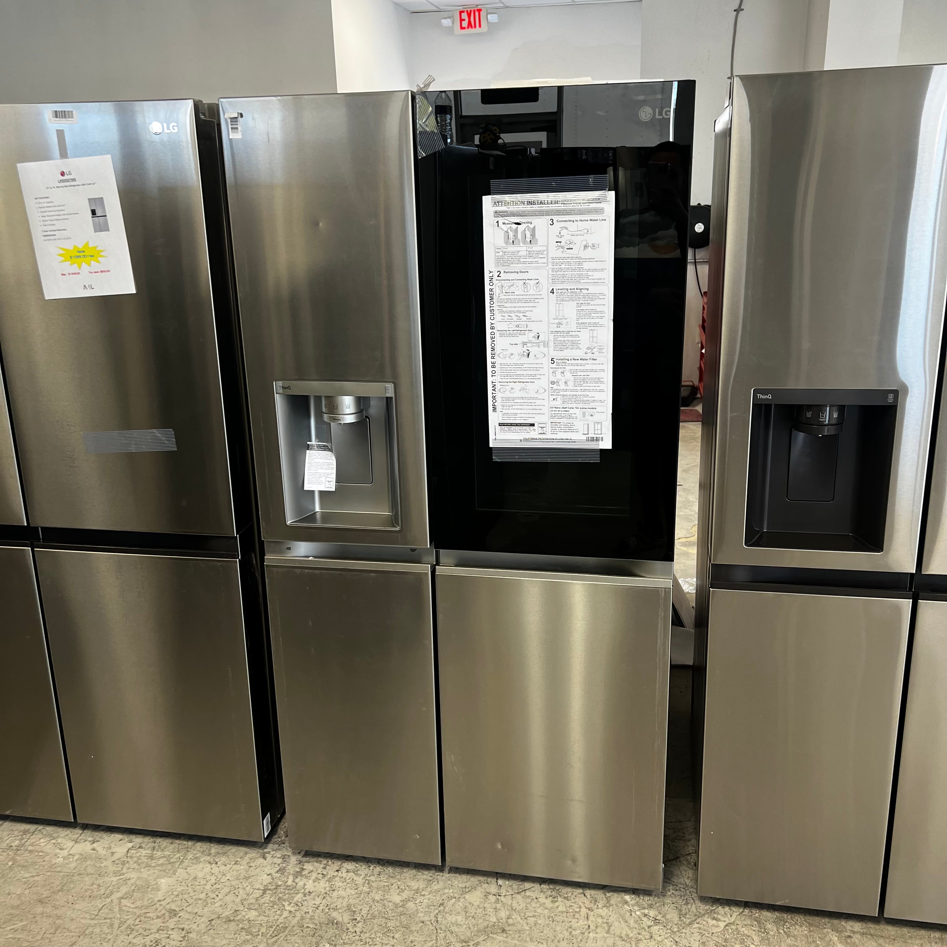 LG 27 Cu. ft. Side-By-Side Refrigerator with Craft Ice
